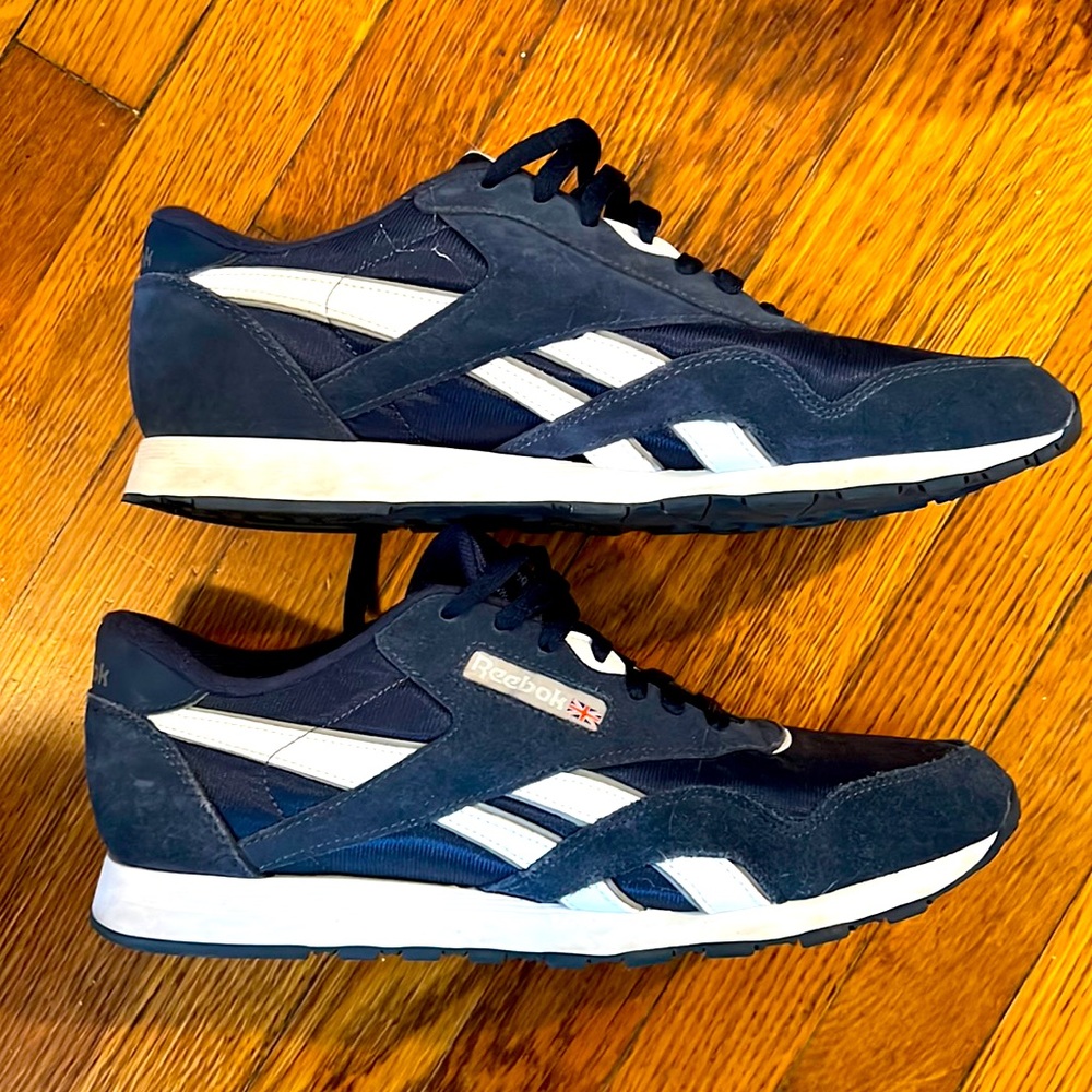 Reebok Classics - Navy US Men’s 13. New w/o tags.